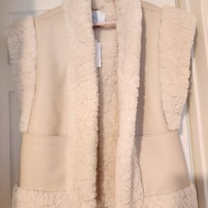 Brand New ALC sz Sm Shearling and faux leather oversized vest. Nude color